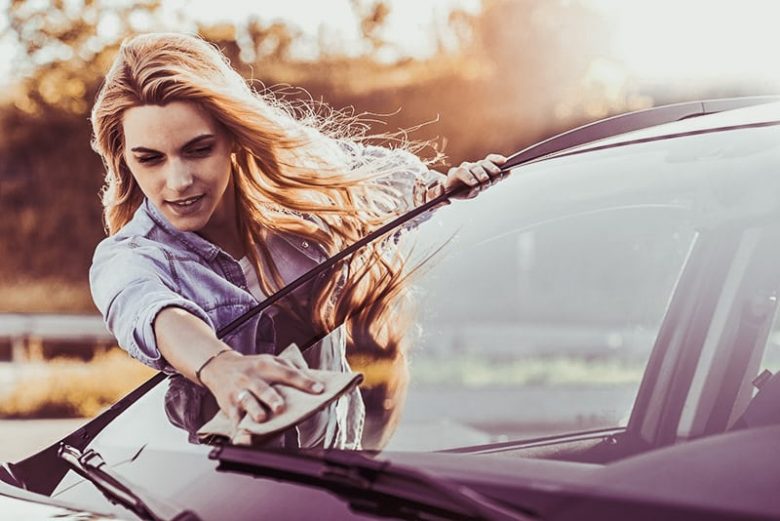 how to clean car windows