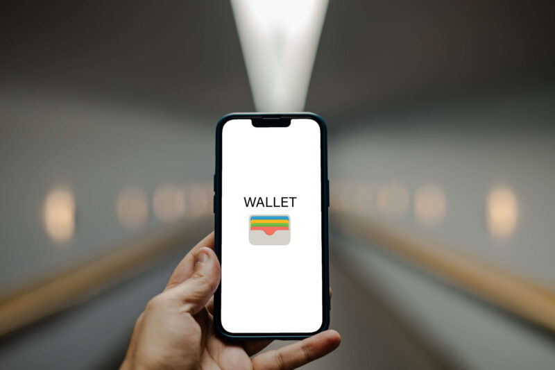 Apple wallet